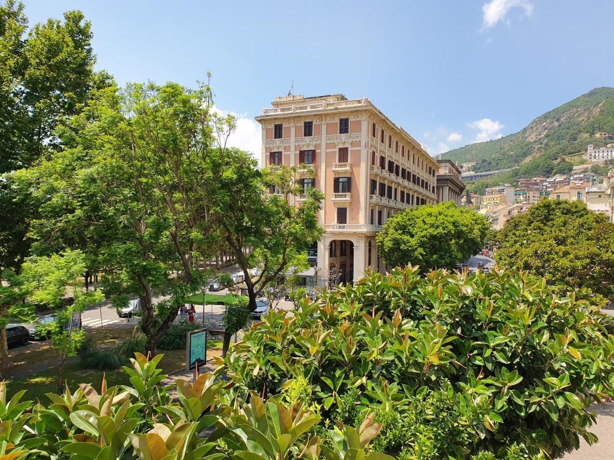 D'Angleterre Guest House Salerno Esterno foto