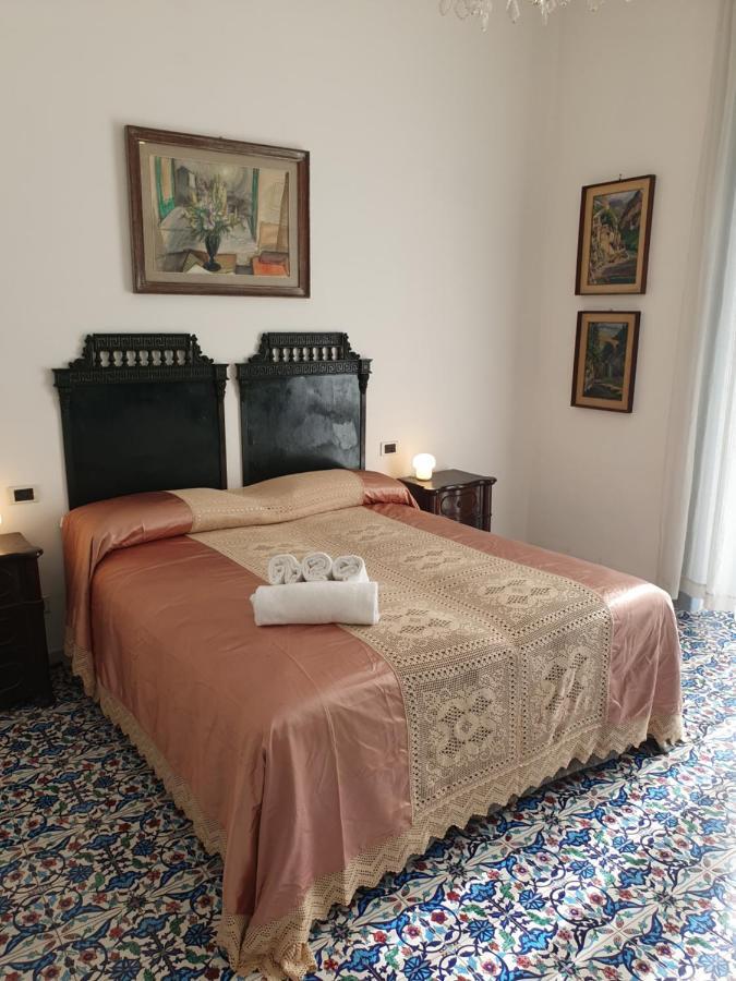 D'Angleterre Guest House Salerno Esterno foto