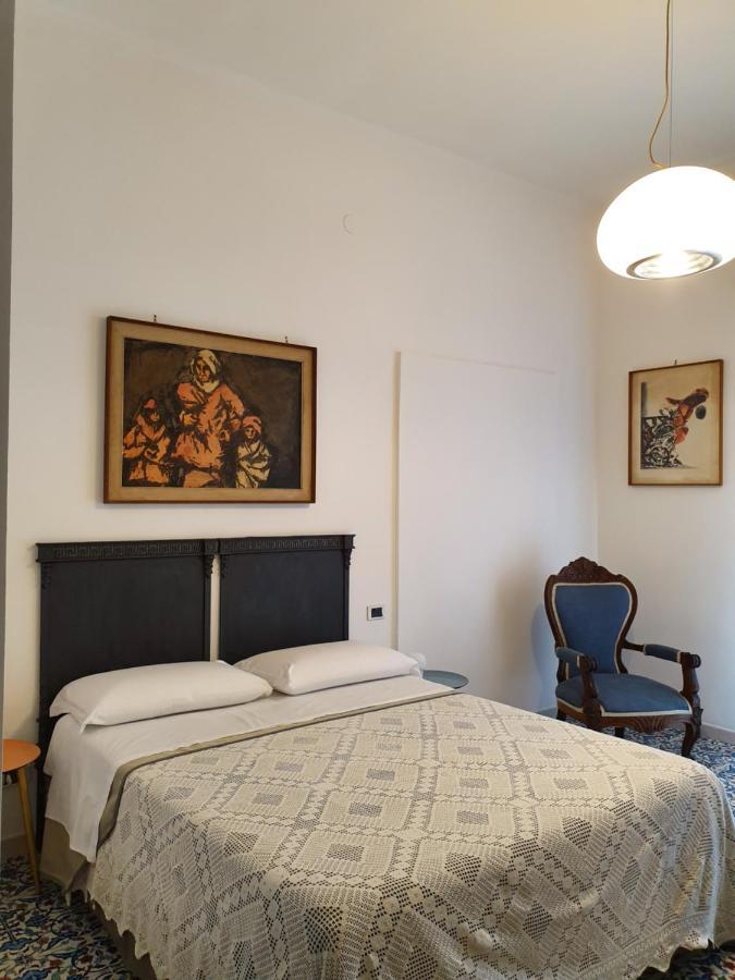 D'Angleterre Guest House Salerno Esterno foto