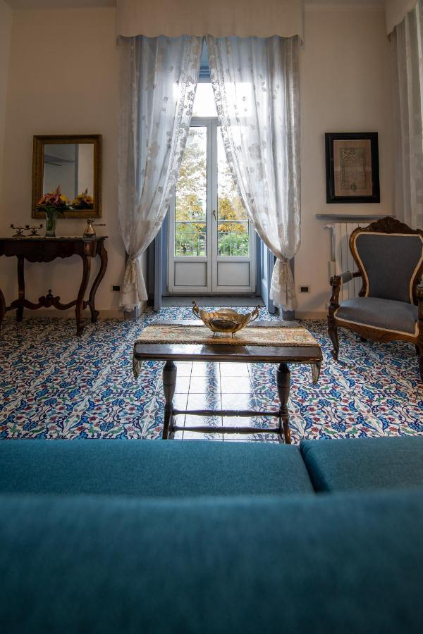 D'Angleterre Guest House Salerno Esterno foto