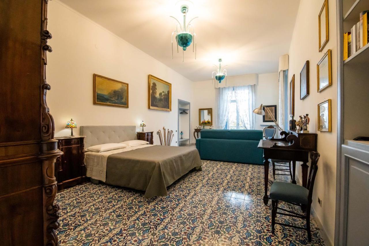 D'Angleterre Guest House Salerno Esterno foto