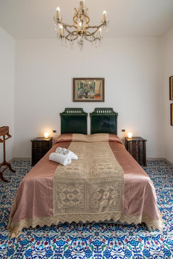 D'Angleterre Guest House Salerno Esterno foto