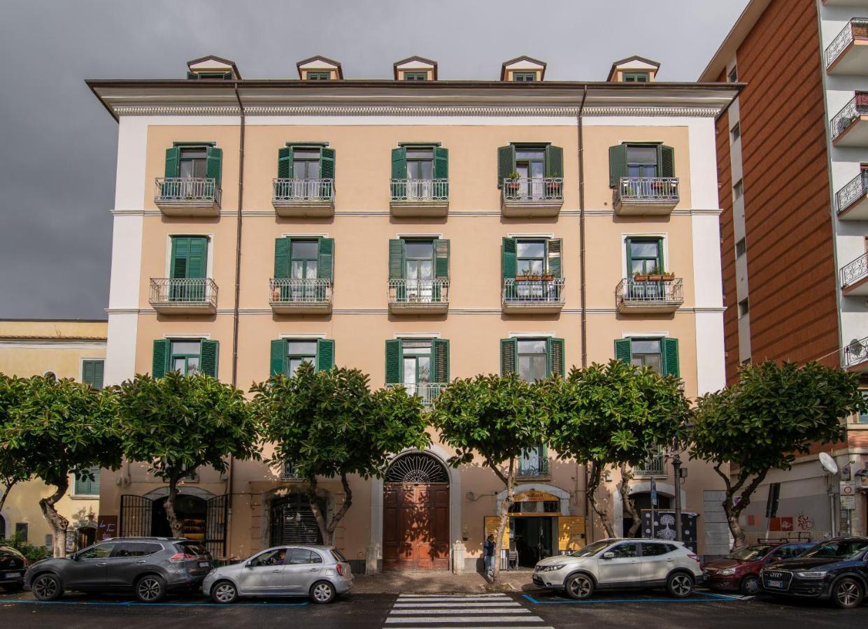 D'Angleterre Guest House Salerno Esterno foto
