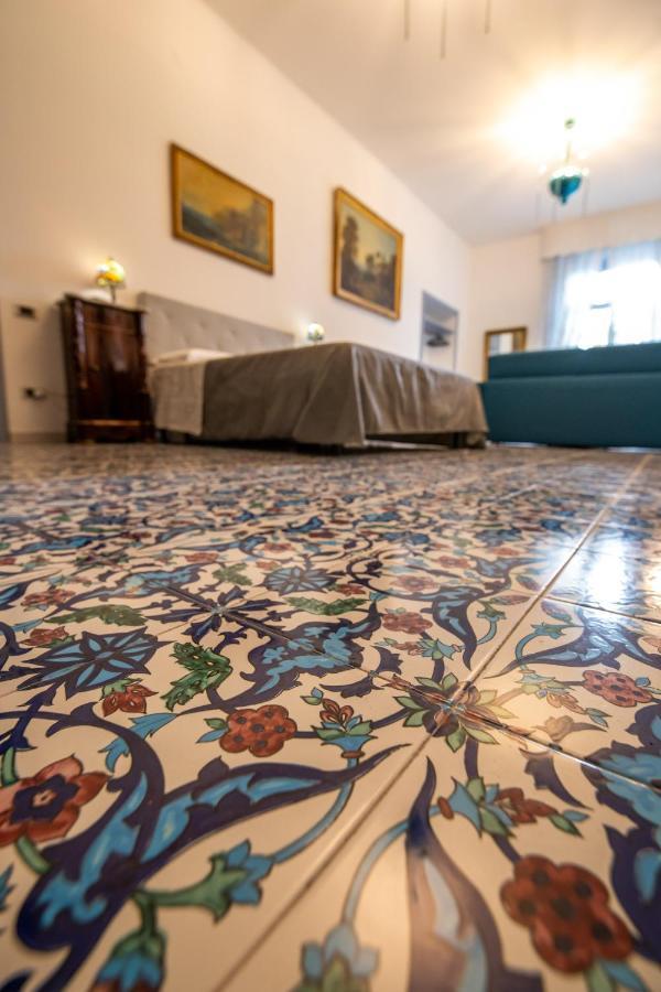 D'Angleterre Guest House Salerno Esterno foto