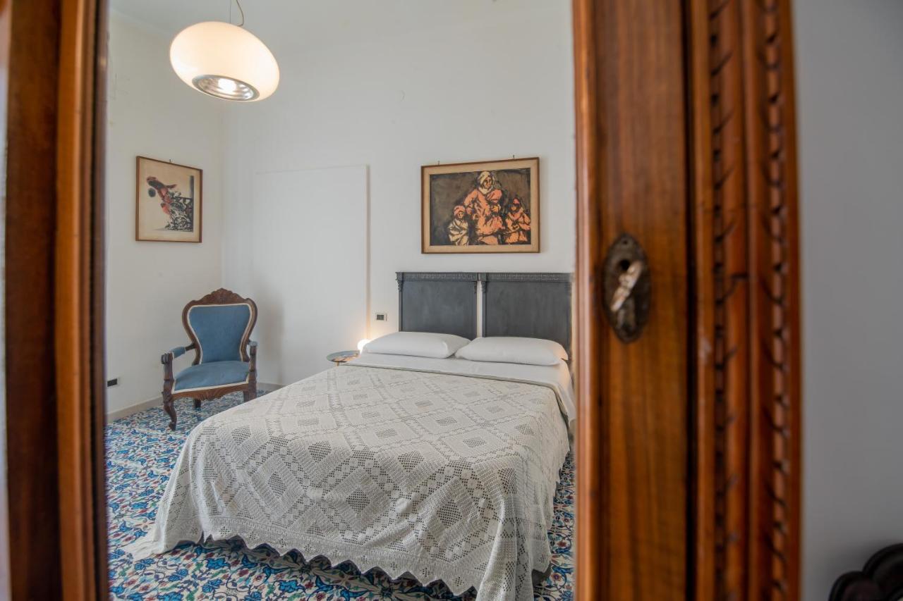 D'Angleterre Guest House Salerno Esterno foto