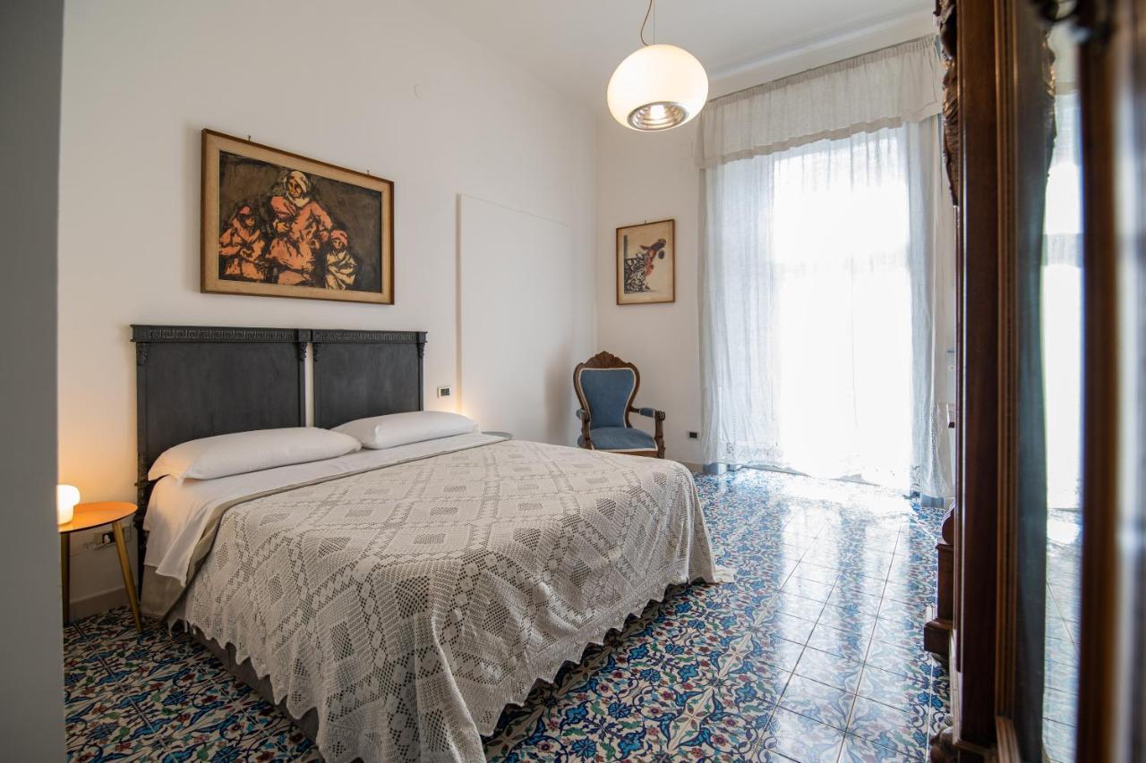 D'Angleterre Guest House Salerno Esterno foto