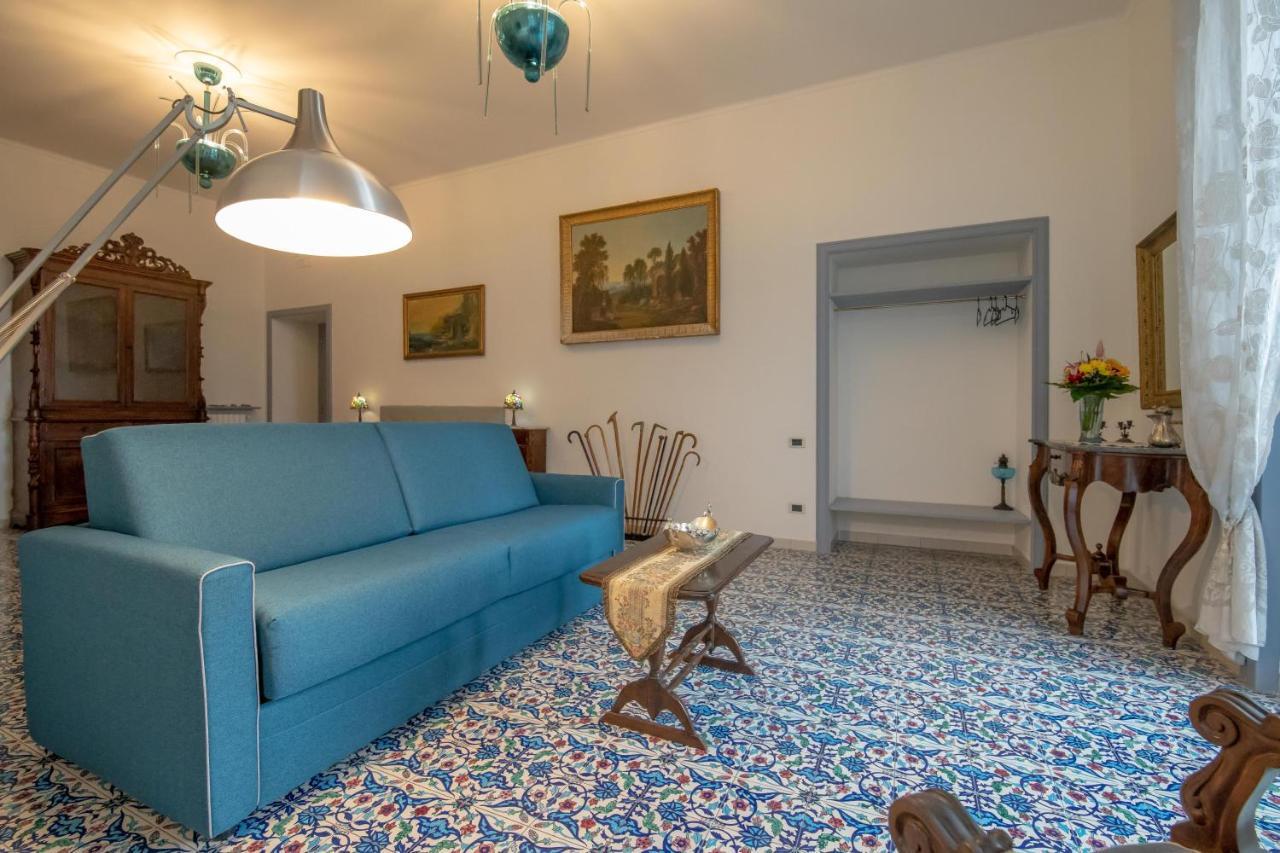 D'Angleterre Guest House Salerno Esterno foto