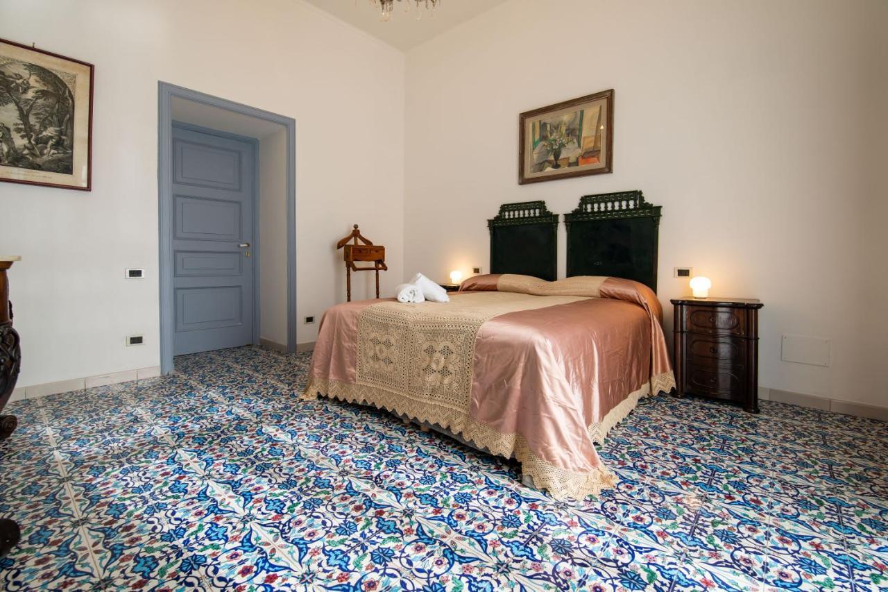 D'Angleterre Guest House Salerno Esterno foto
