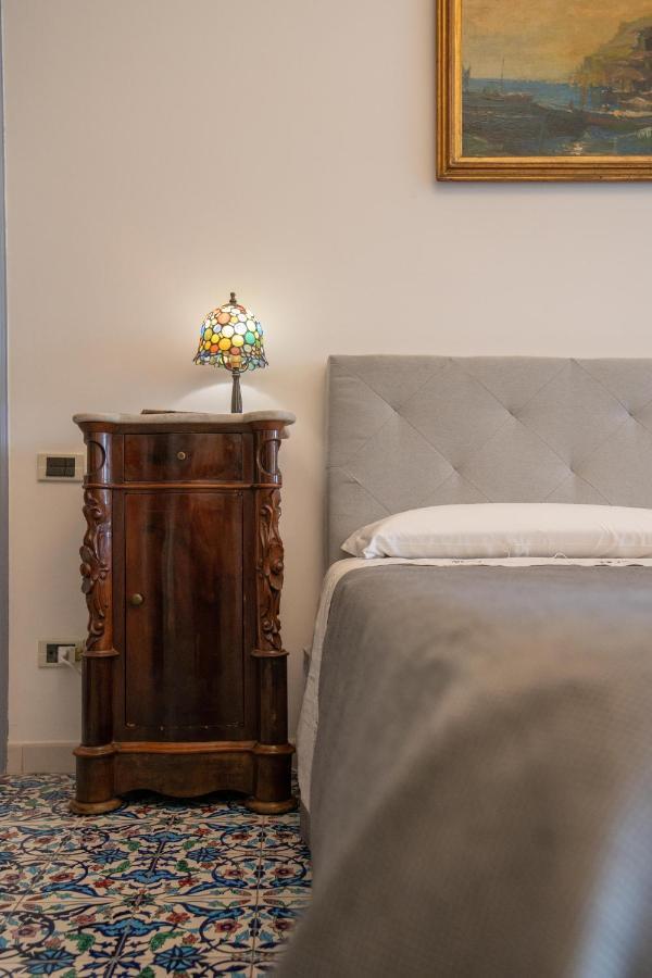 D'Angleterre Guest House Salerno Esterno foto